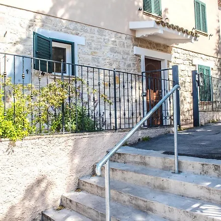 Appartement S145 - Sirolo, Nuovissimo Trilocale In Centro Con Giardino